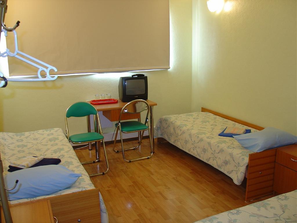 Kuressaare Airport Guest House Værelse billede